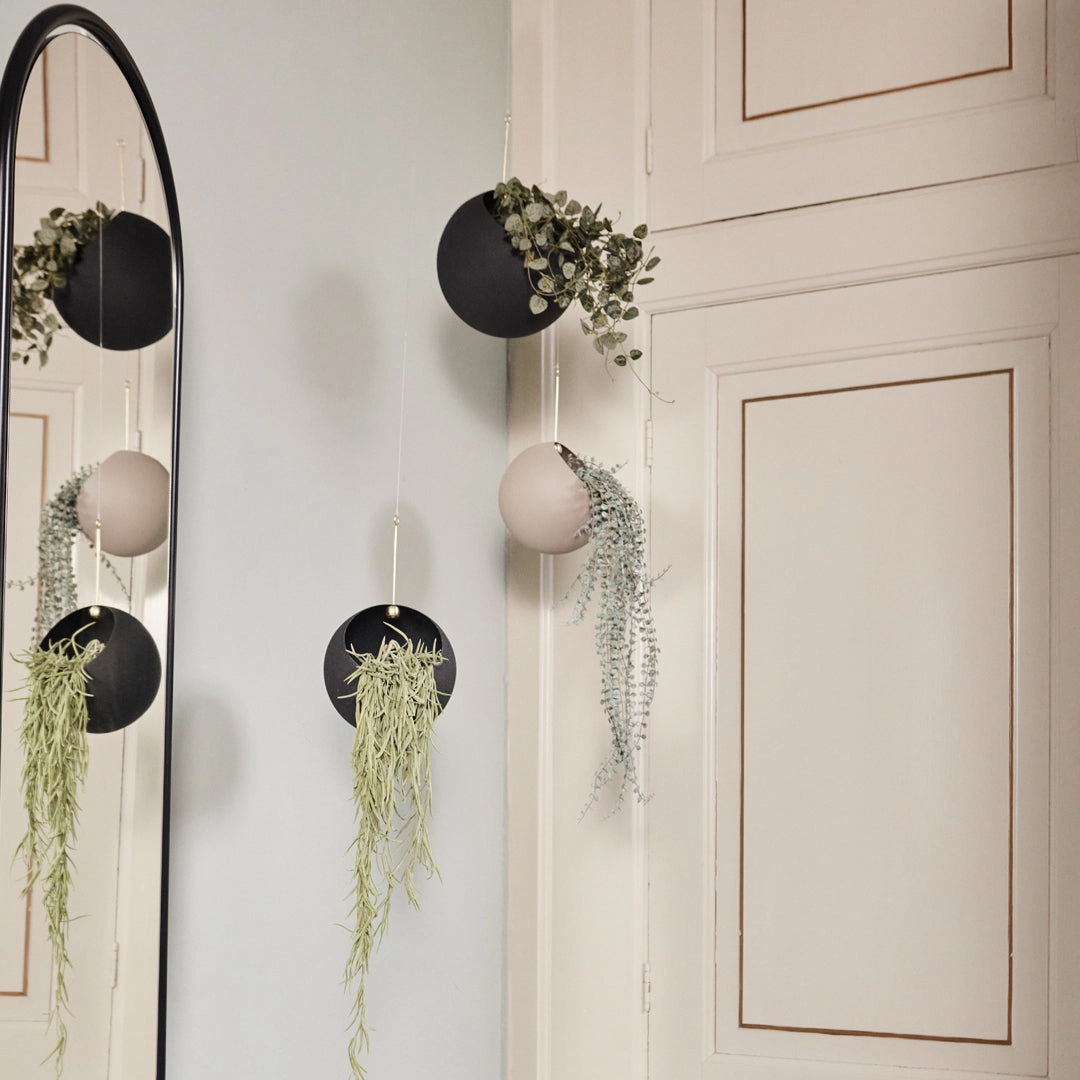 Globe Hanging Flowerpot - Small (Order Quantity: 4)