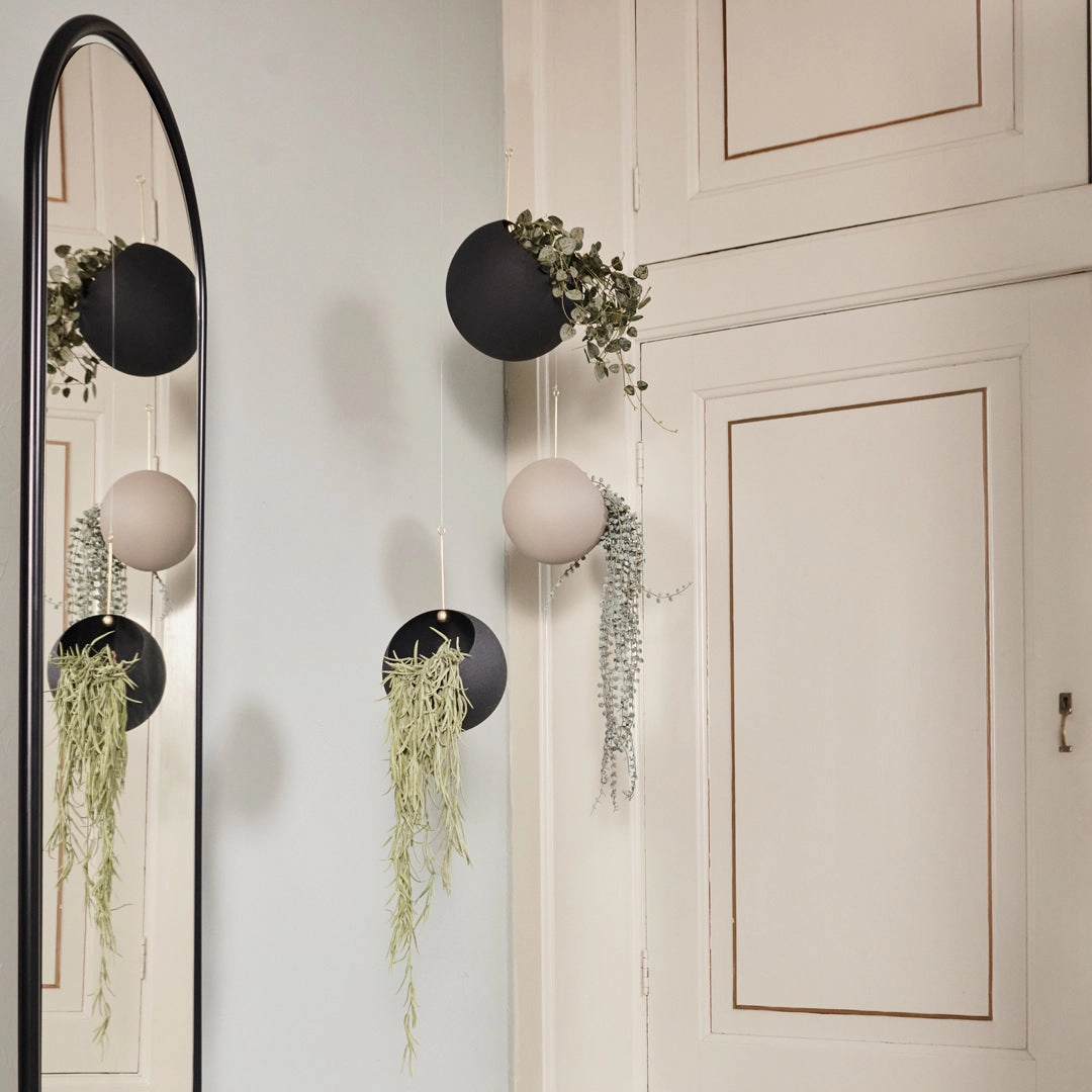 Globe Hanging Flowerpot - Small (Order Quantity: 4)