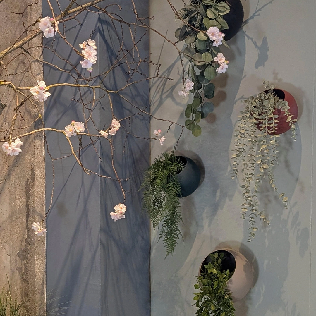 Globe Wall Flowerpot - Large (Order Quantity: 2)