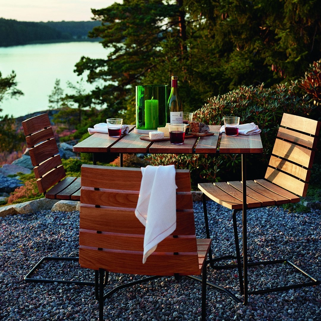Grinda Table