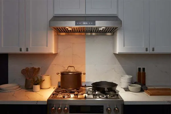 Hauslane UCPS18SS30 Hauslane Chef 30-In Ducted Stainless Steel Undercabinet Range Hood