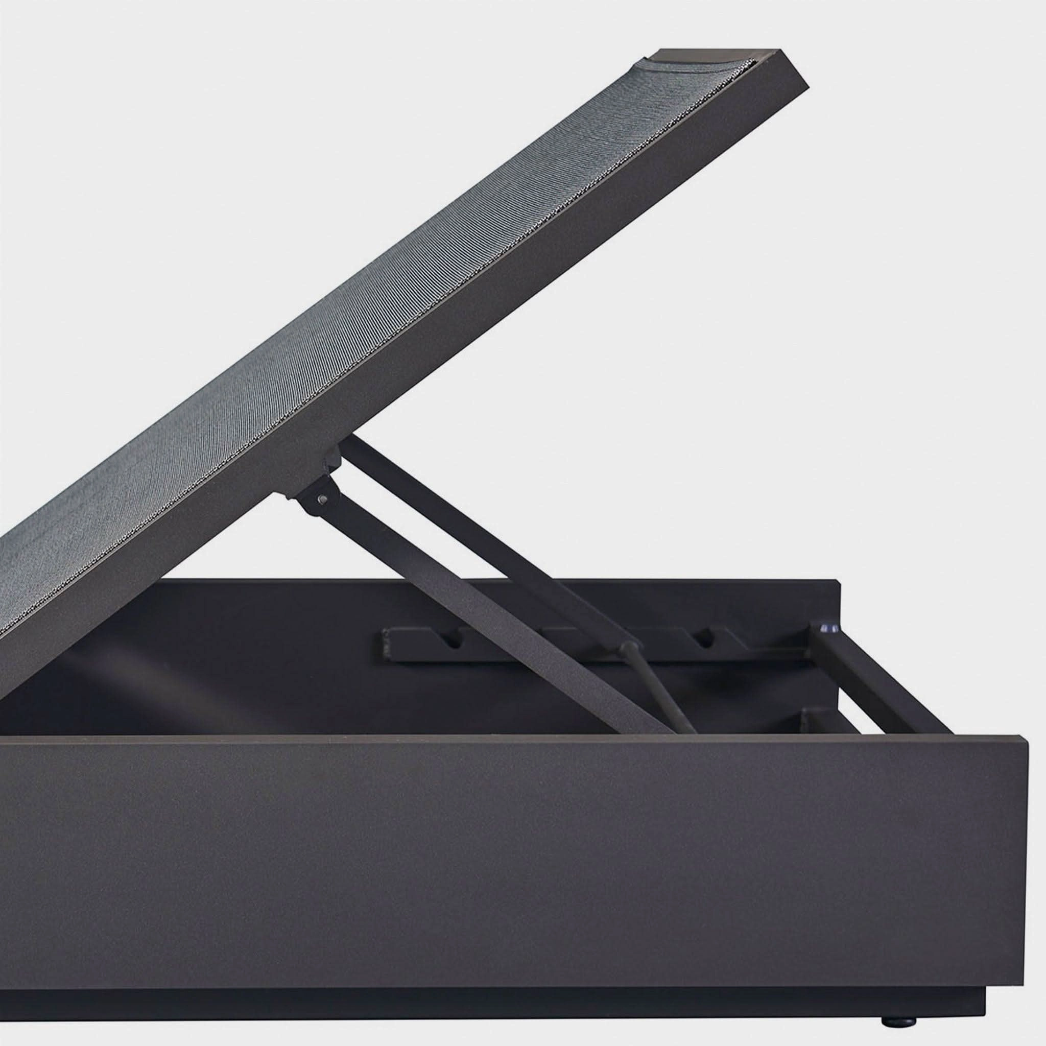 Hayman Aluminum Sun Lounge