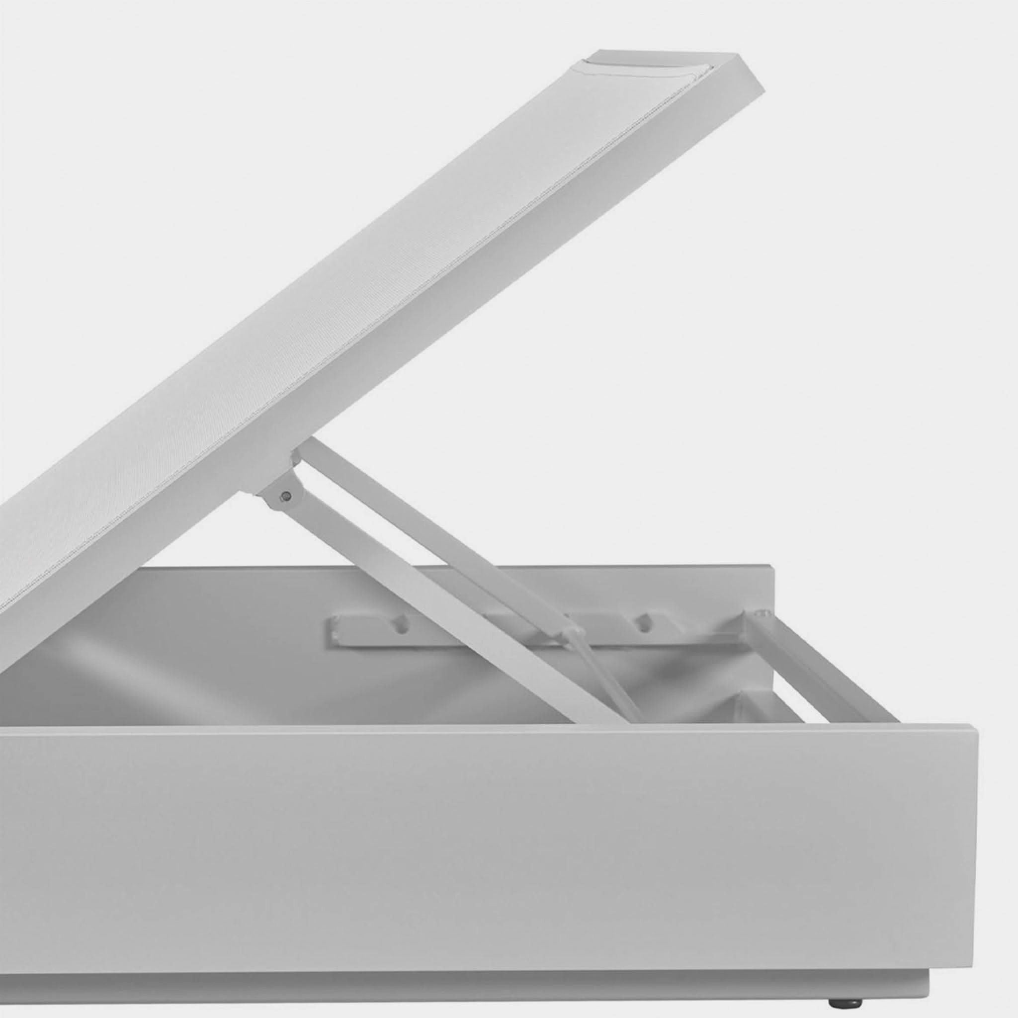Hayman Aluminum Sun Lounge