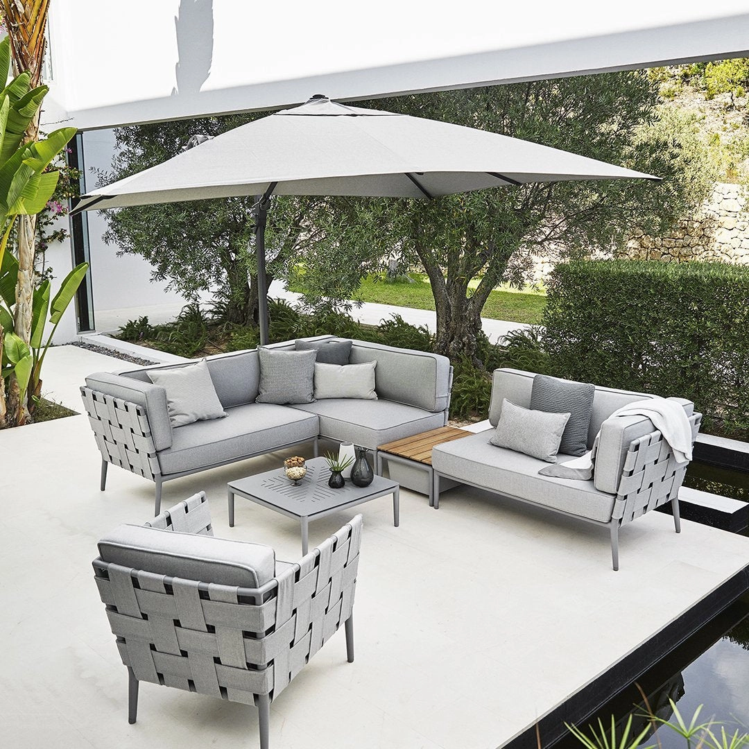 Hyde Luxe Tilt Parasol w/ Base