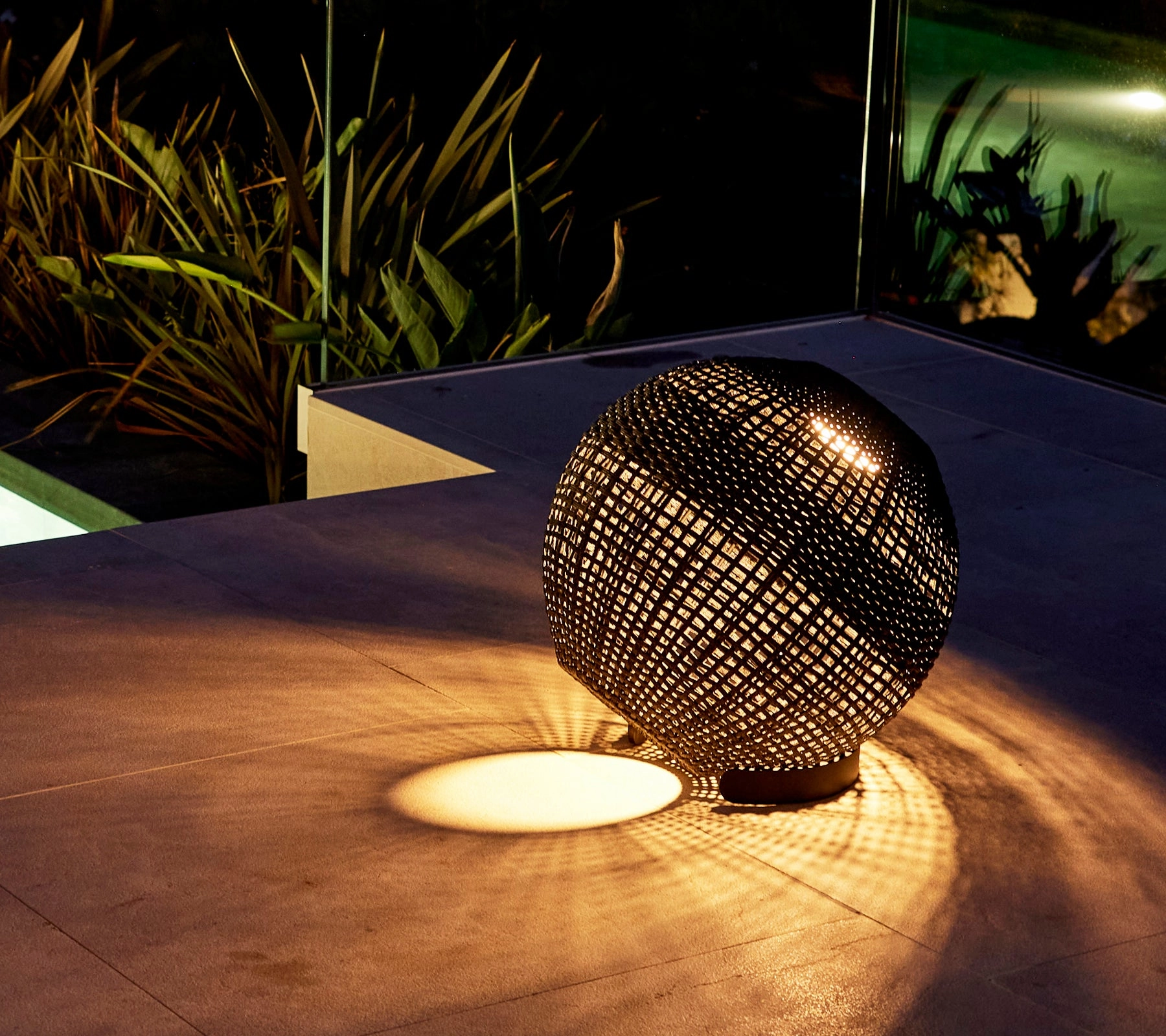 Illusion lamp, round