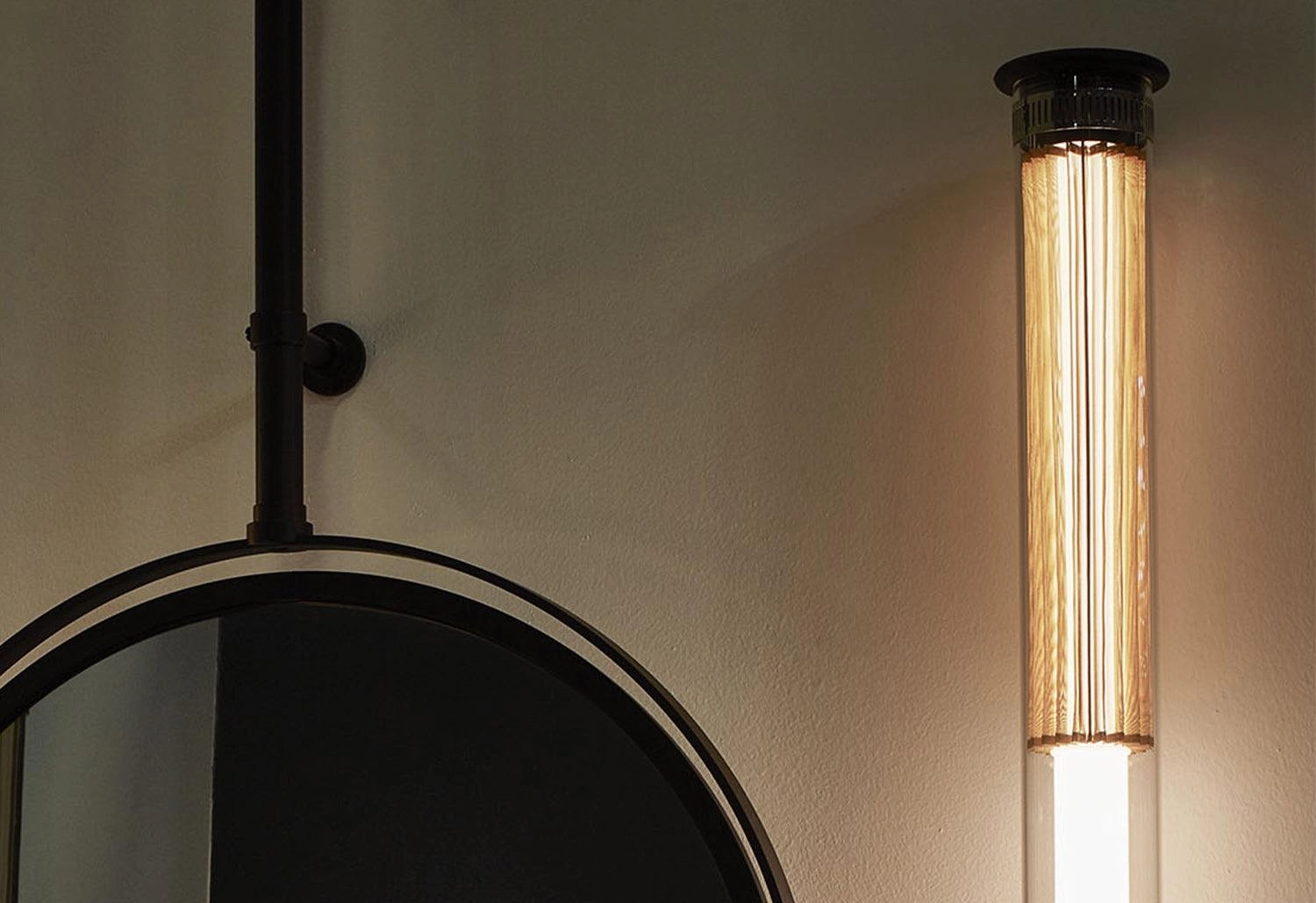 In The Tube 360 Wall Light