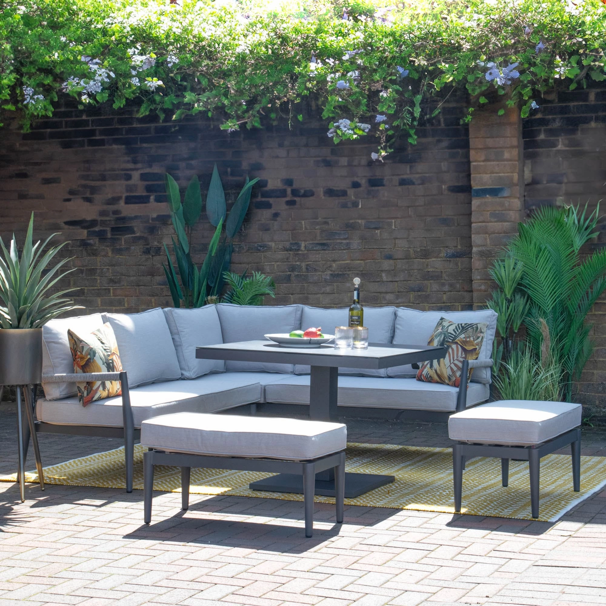 Kingston - Square Corner Rising Dining Set In Clay Stone Grey Aluminium