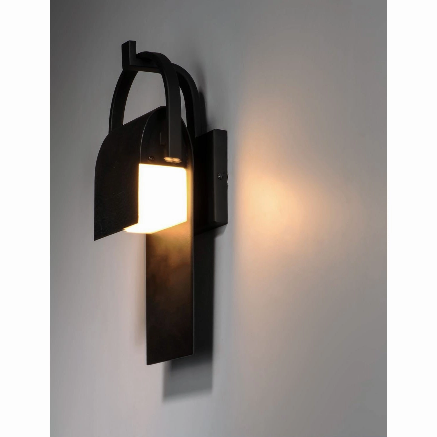 Laredo Outdoor Wall Light