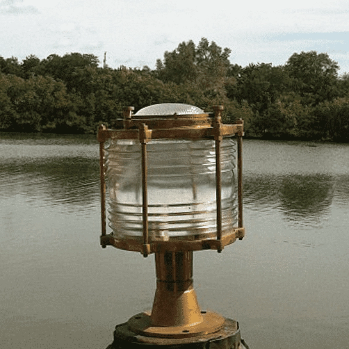 Large Nautical Masthead Piling LightWeatherproof outdoor lighting