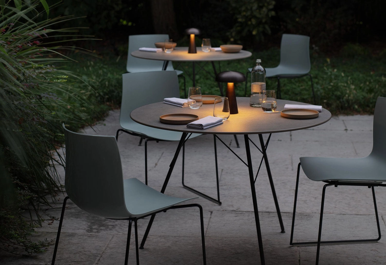 Leaf Outdoor Table | Round