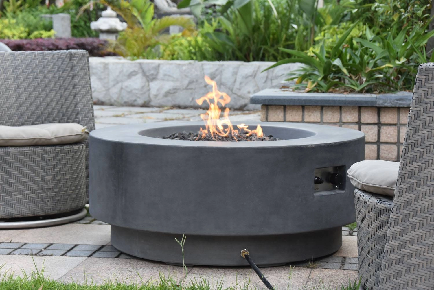 Mauna Kea Concrete Fire Table (Elementi)  Propane