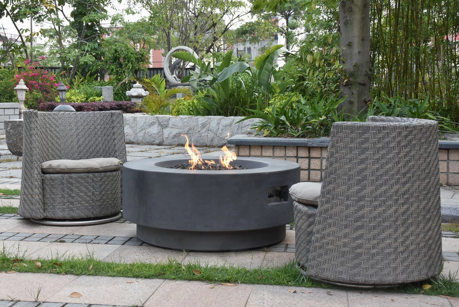 Mauna Kea Concrete Fire Table (Elementi)  Propane