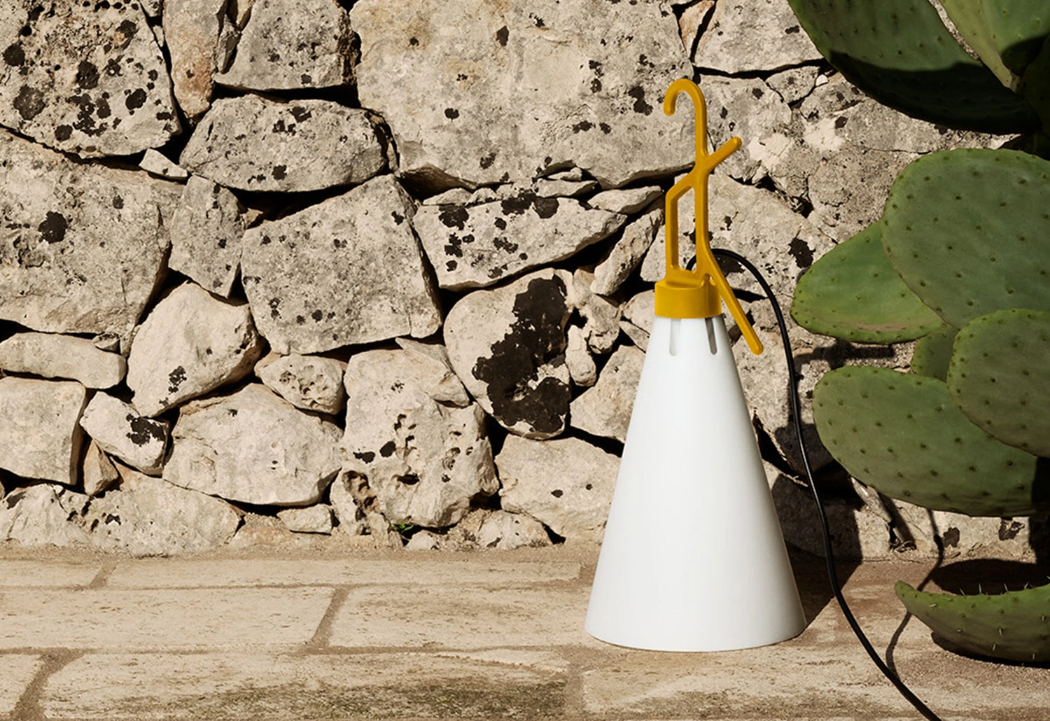 Mayday OutdoorWeatherproof outdoor lighting