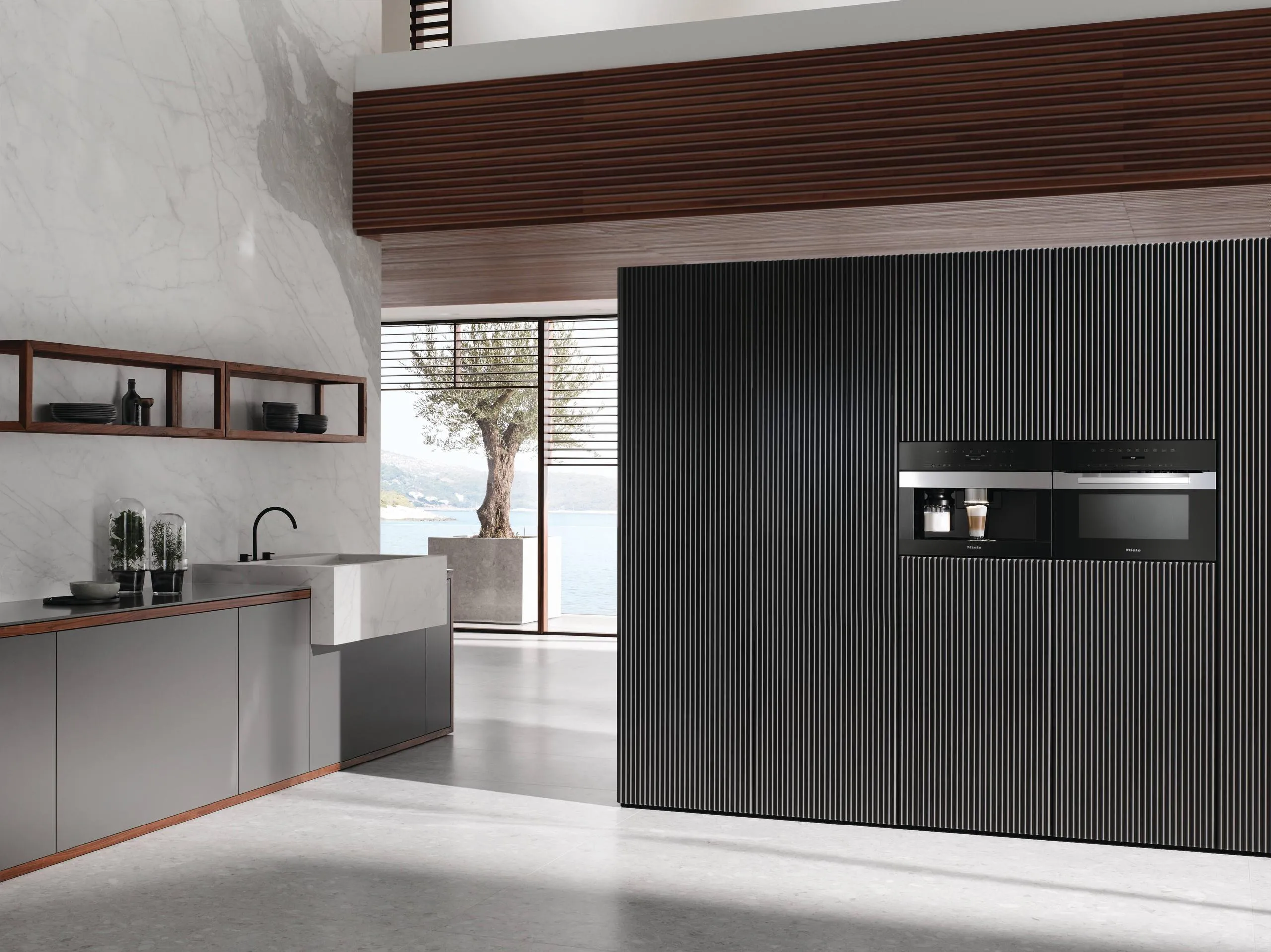 Miele H7240BMAMCLEANTOUCHSTEEL H 7240 Bm Am - 24" Compact Speed Oven In A Perfectly Combinable Design With Automatic Programs And Combi Modes.