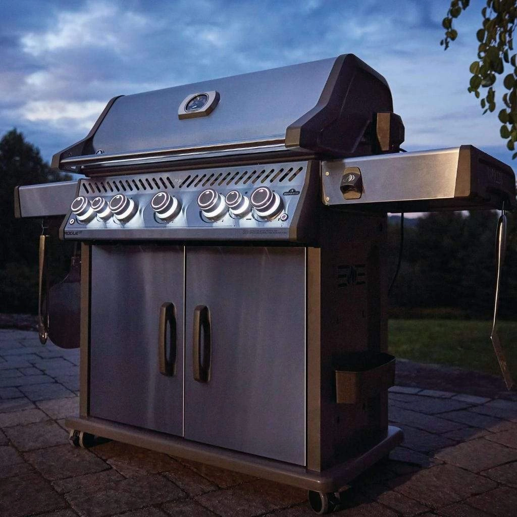 Napoleon Rogue SE 625 RSIB with Infrared Side and Rear Burners Gas Grill RSE625RSIB