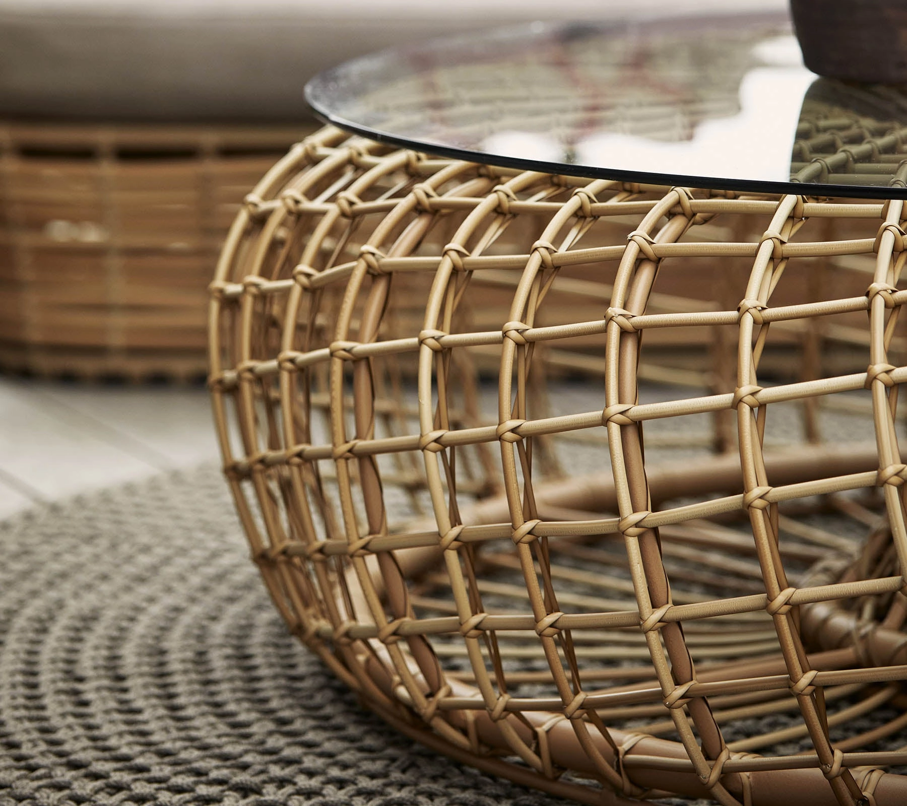 Nest coffee table/footstool, large