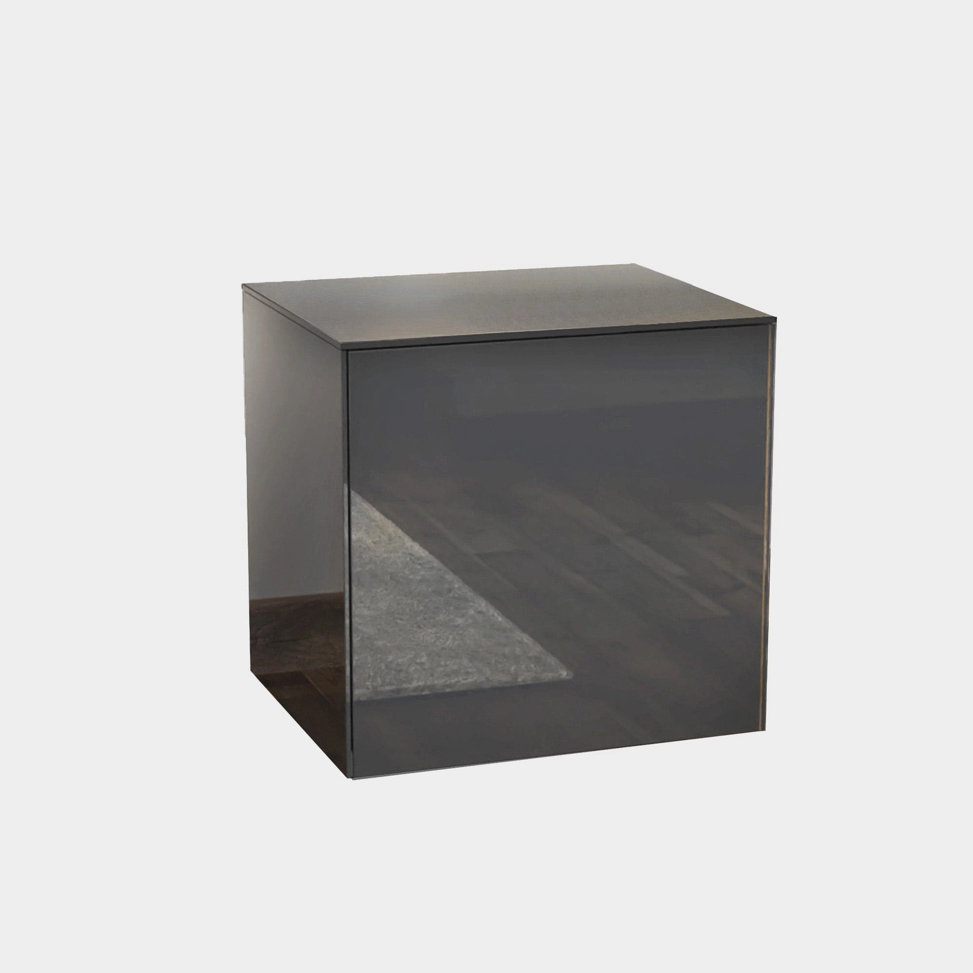 Paragon - Lamp Table In High Gloss
