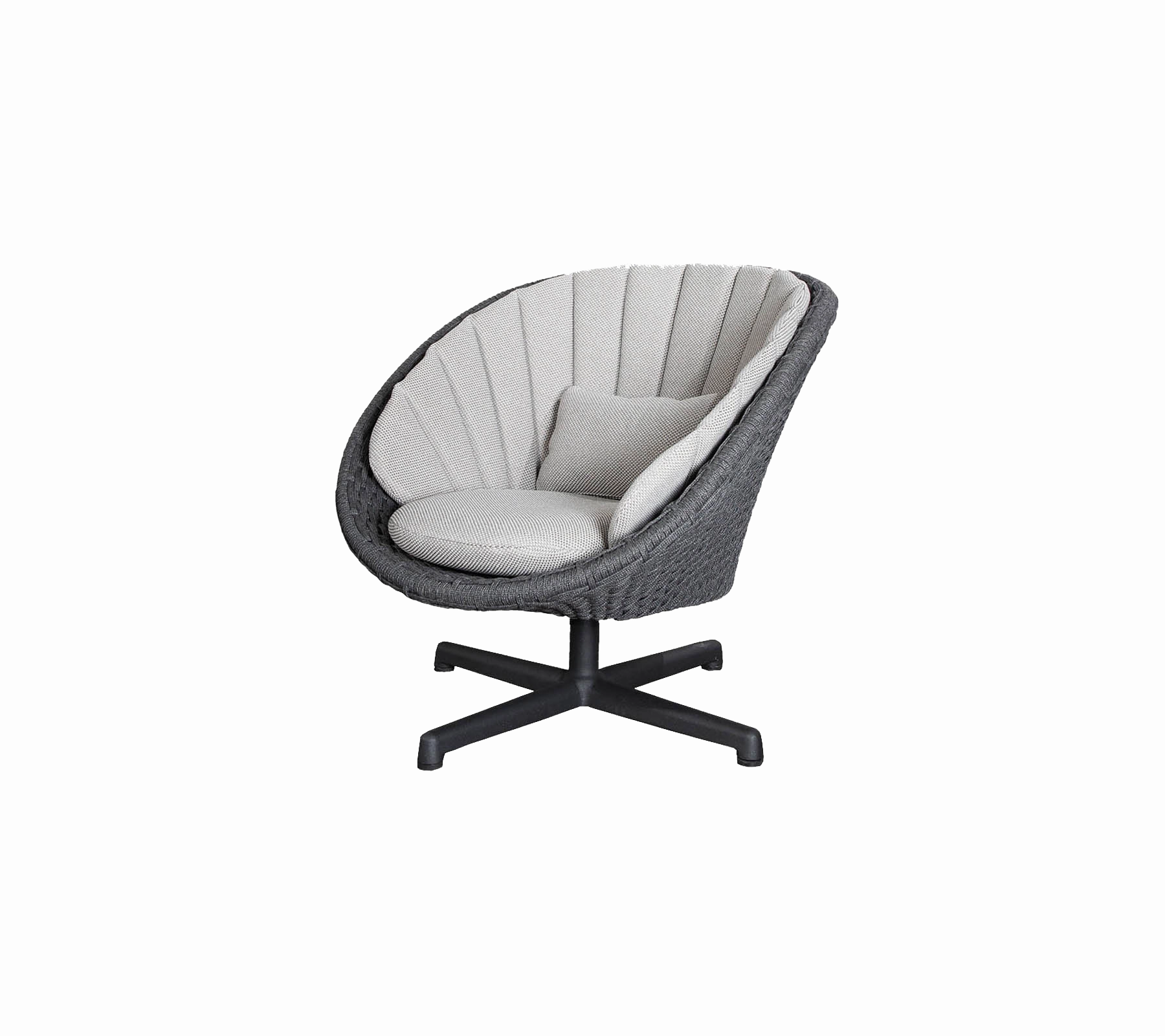 Peacock lounge chair w/swivel aluminium base