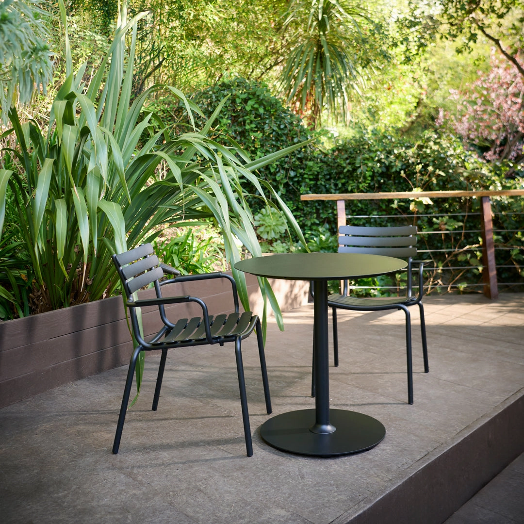 PICO Outdoor Caf Table w/ Round Base - Round