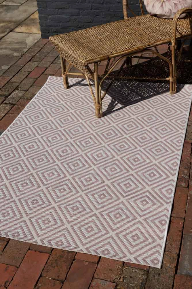Pink Diamond Indoor/Outdoor Garden Rug - 3 Sizes Availablewaterproof outdoor patio rug