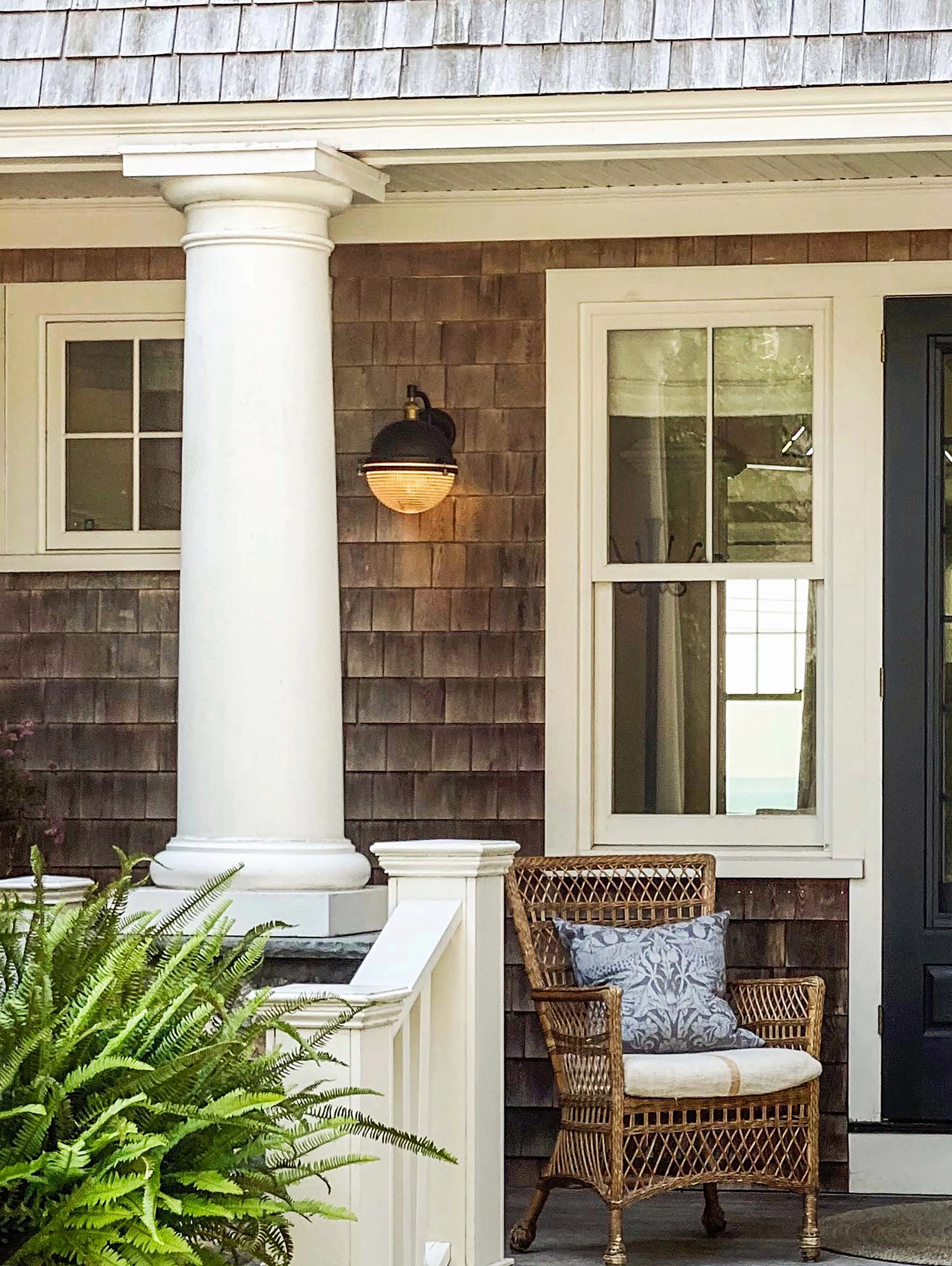Portside One Light Outdoor Wall Lantern Oil Rubbed Bronze / Antique Brass