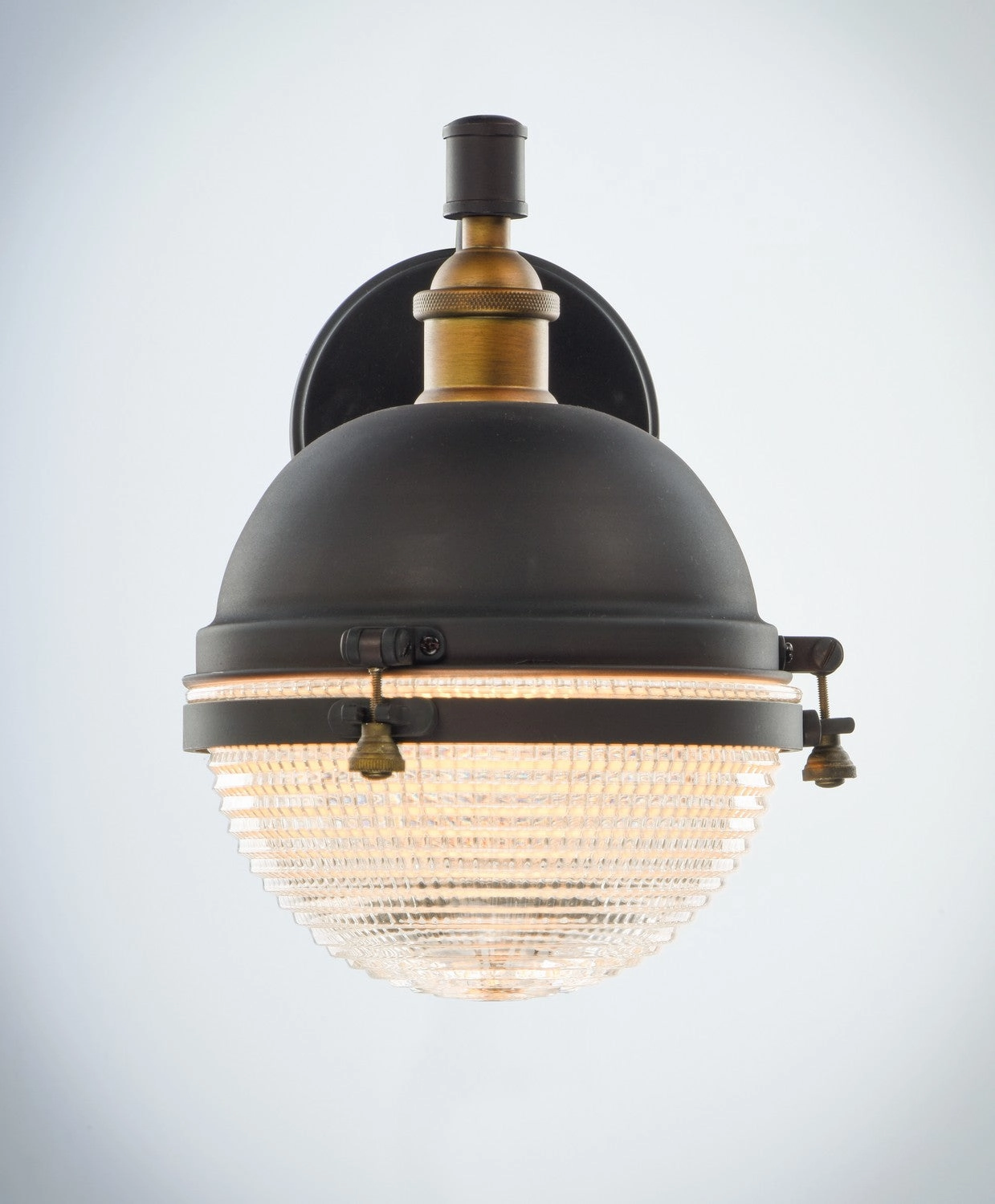 Portside One Light Outdoor Wall Lantern Oil Rubbed Bronze / Antique Brass