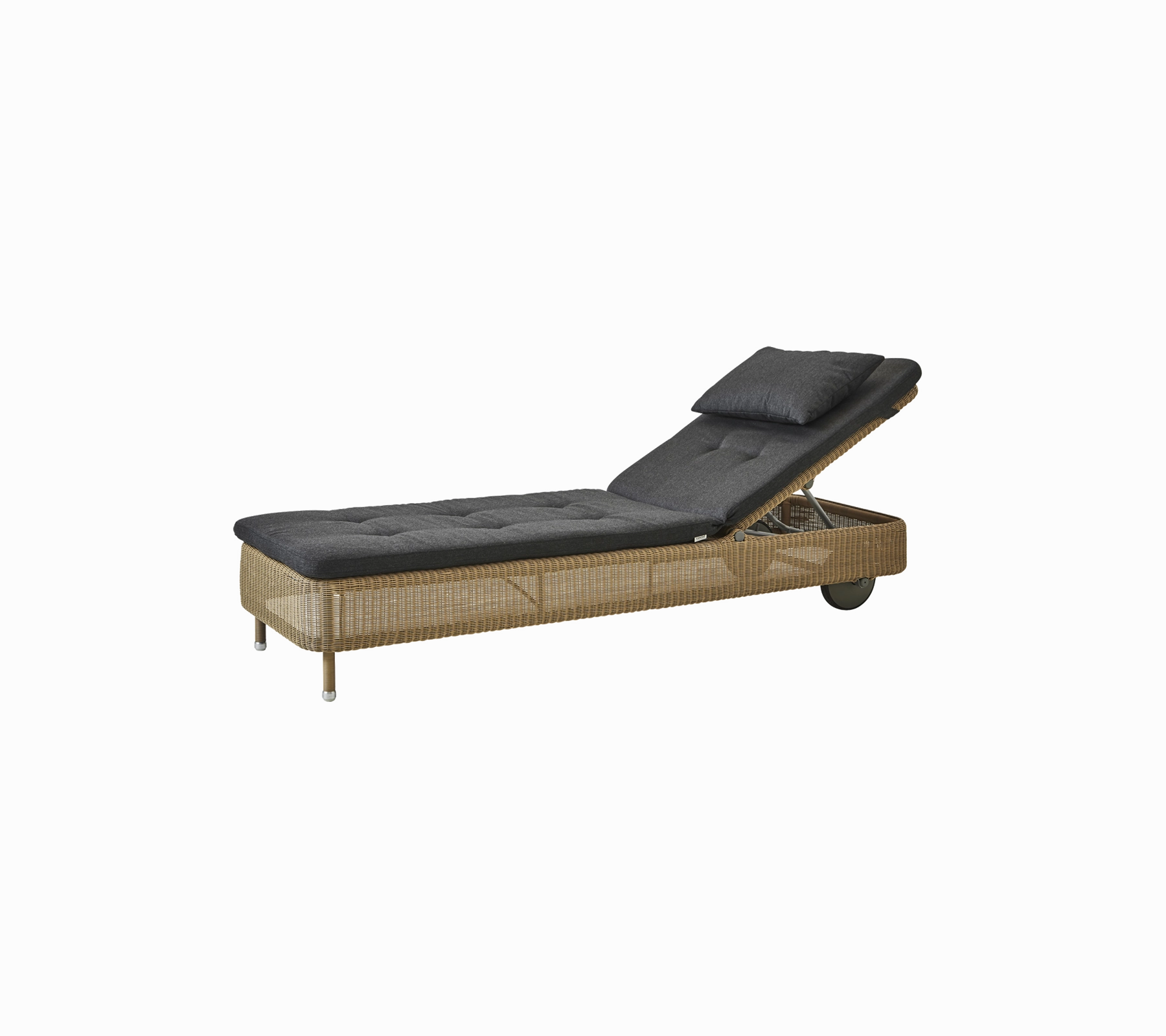 Presley sunbed