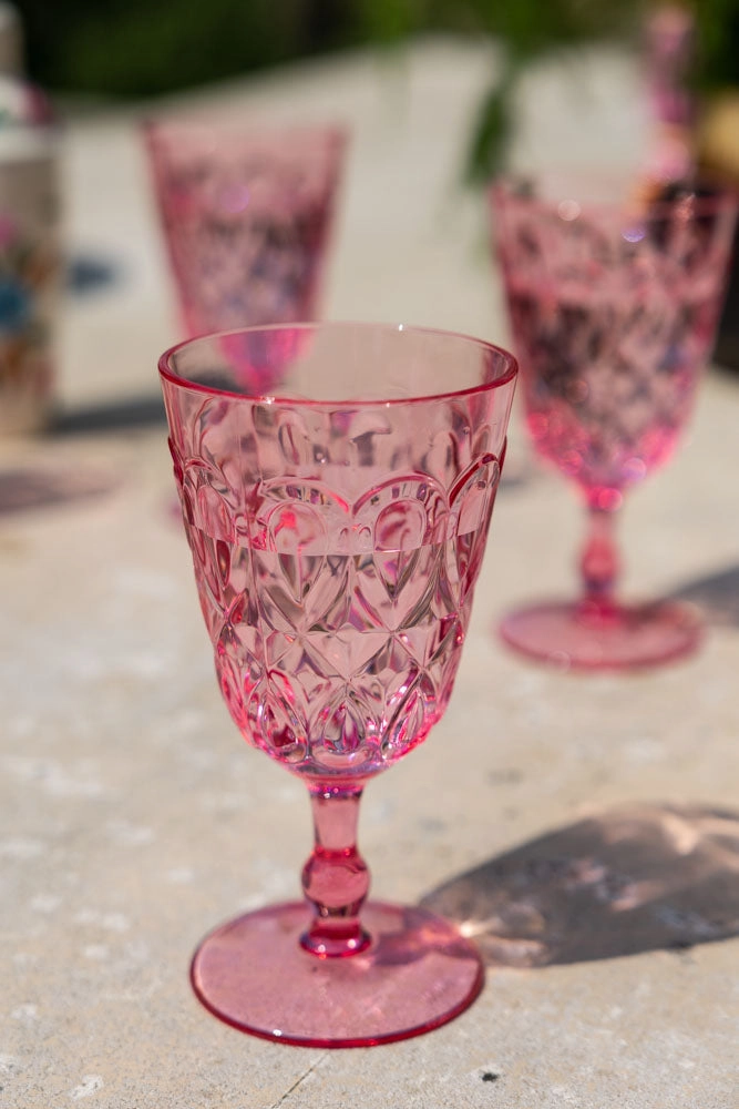 Pretty Embossed Pink Picnic Wine Glassoutdoor patio dining furniture set