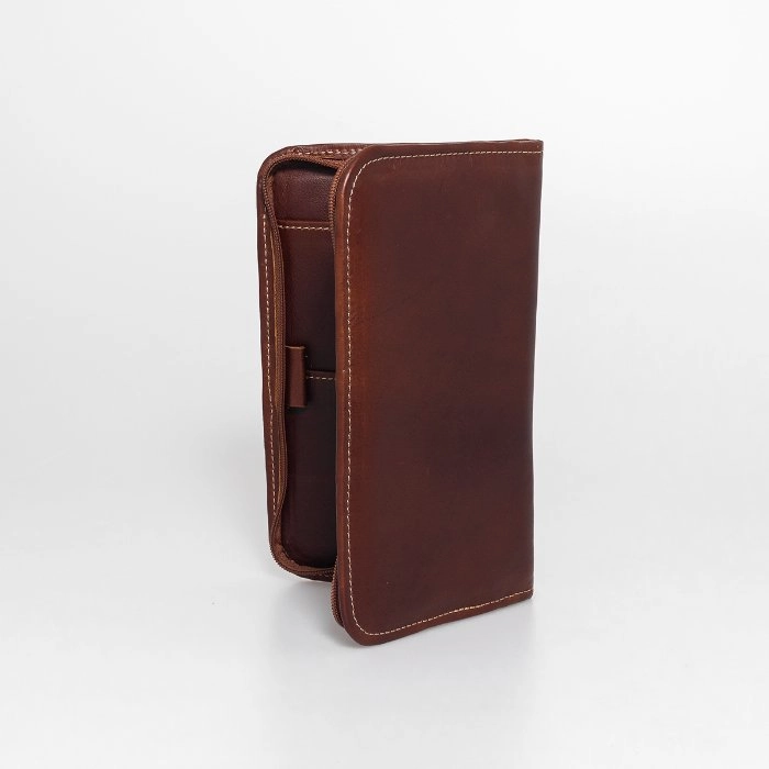 Steal Todays Offer Thandana Large Leather Travel Wallet