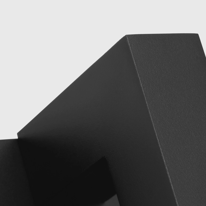 Stagger Medium Wall