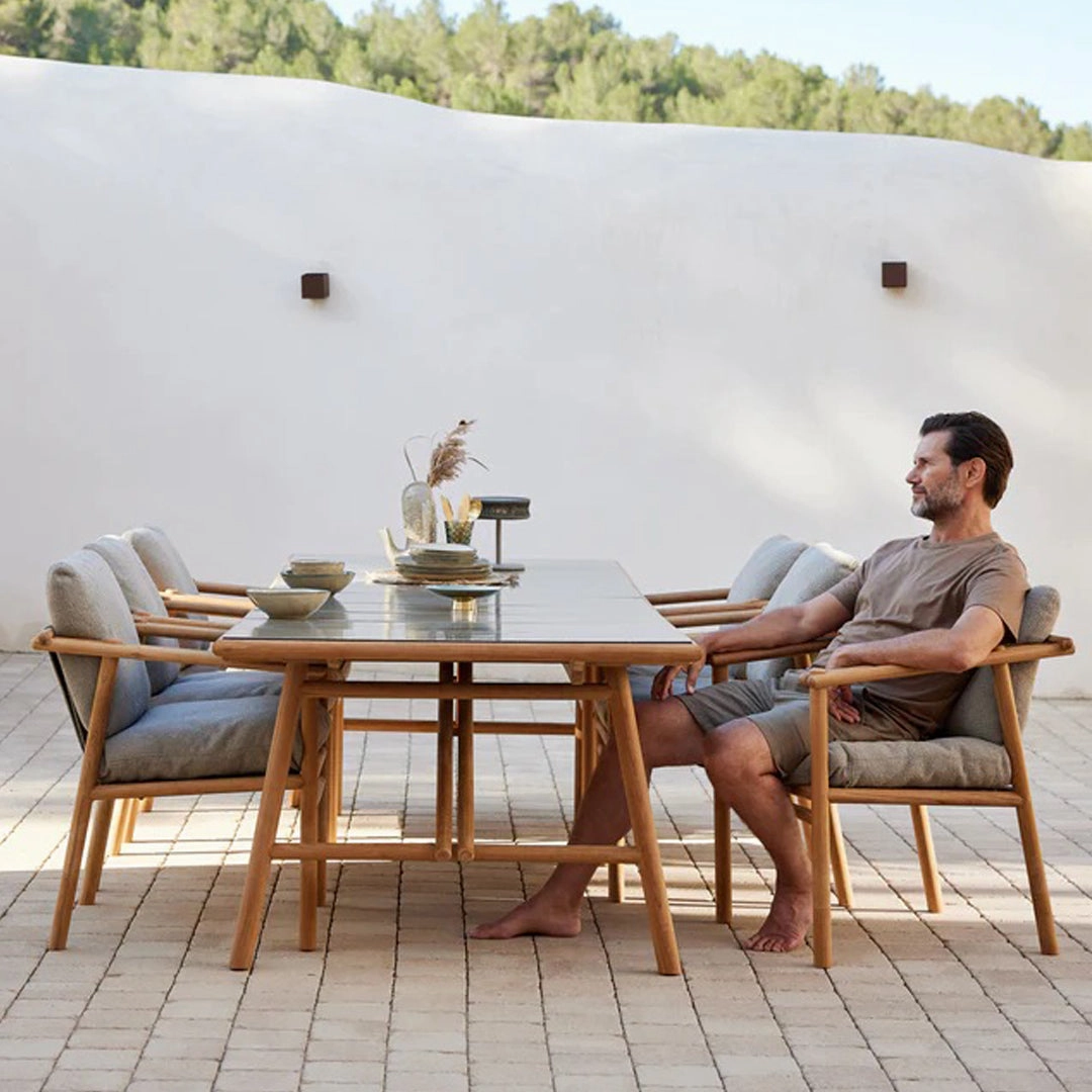 Sticks Outdoor Dining Table