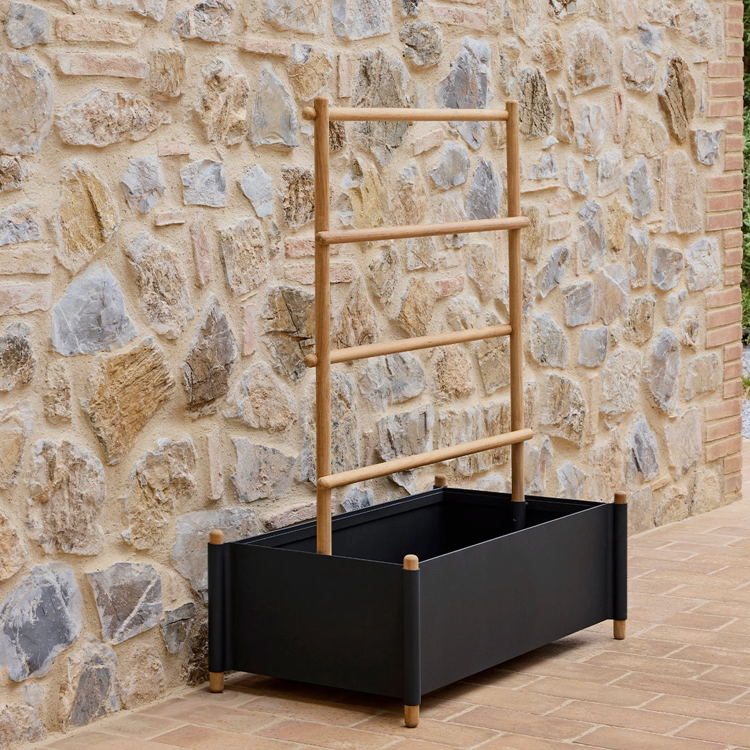Sticks Outdoor Planter w/ Rack