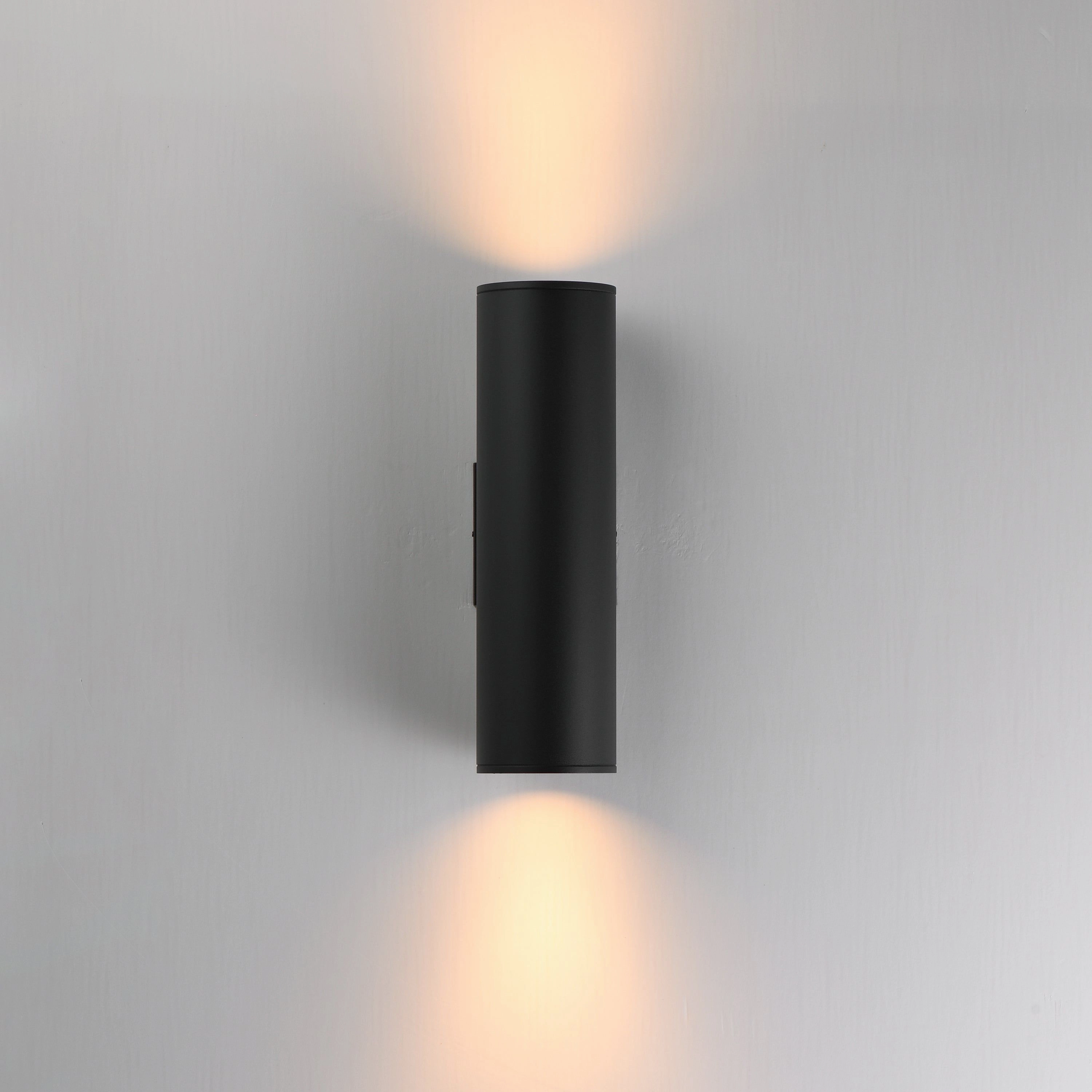 Stout 15" Outdoor Wall Sconce