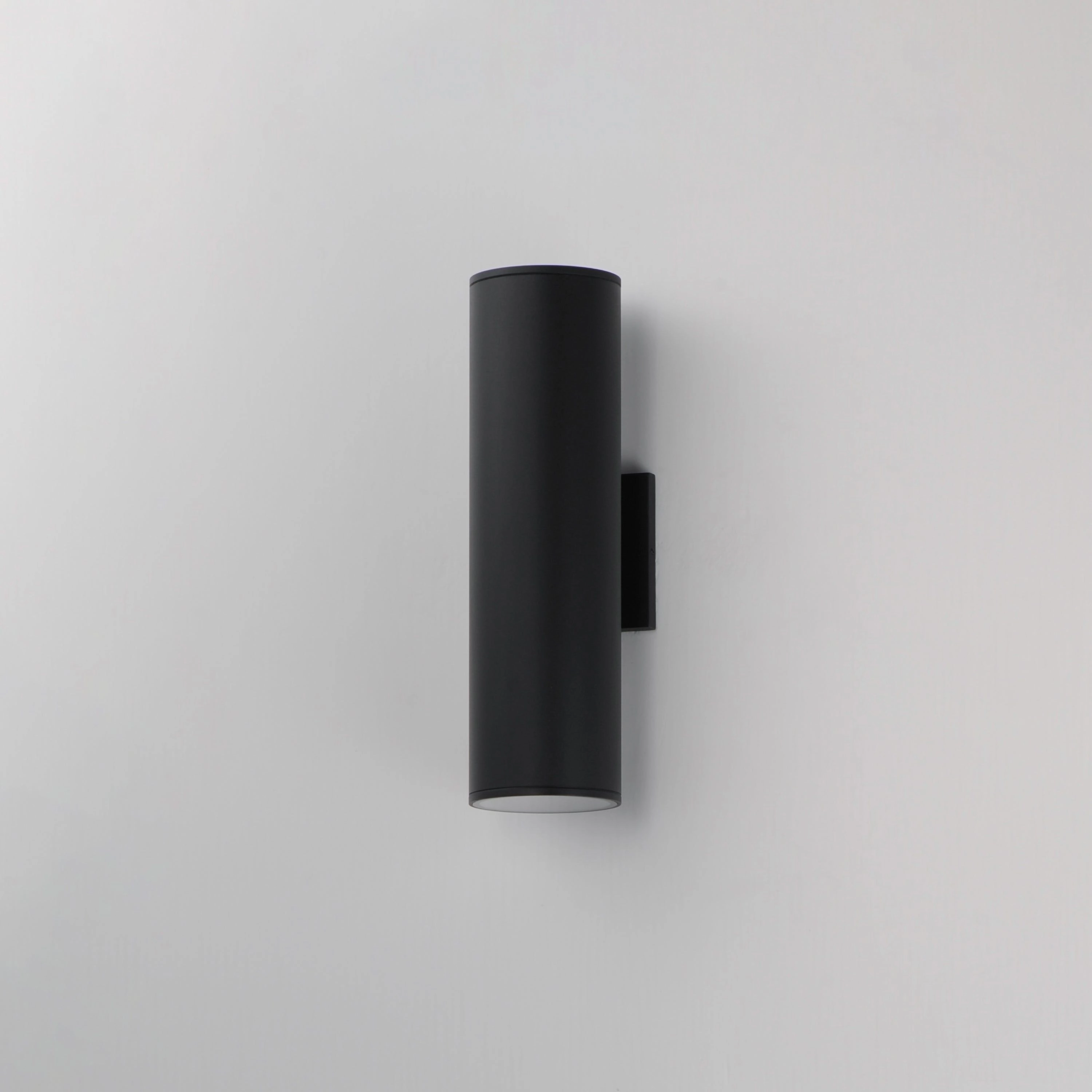 Stout 15" Outdoor Wall Sconce