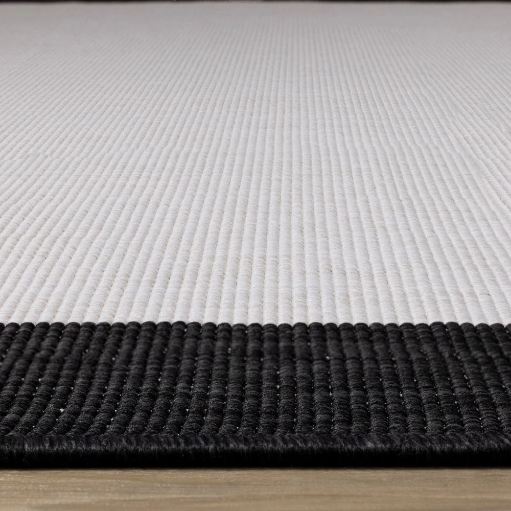 Summer Breeze 6'7" x 9'6" Reversible Outdoor Rug - Cream, Black Border