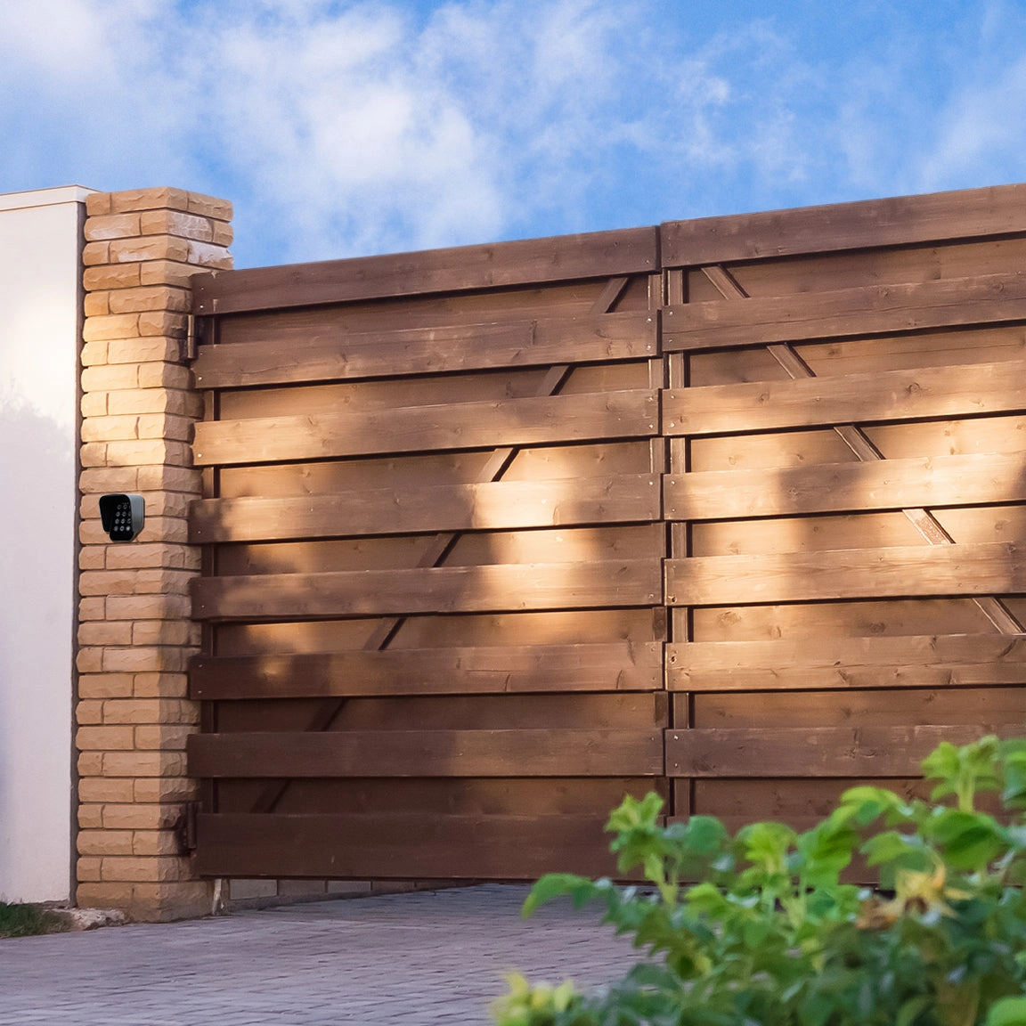 T-Mech Swing Gate Opener & Wireless Keypad