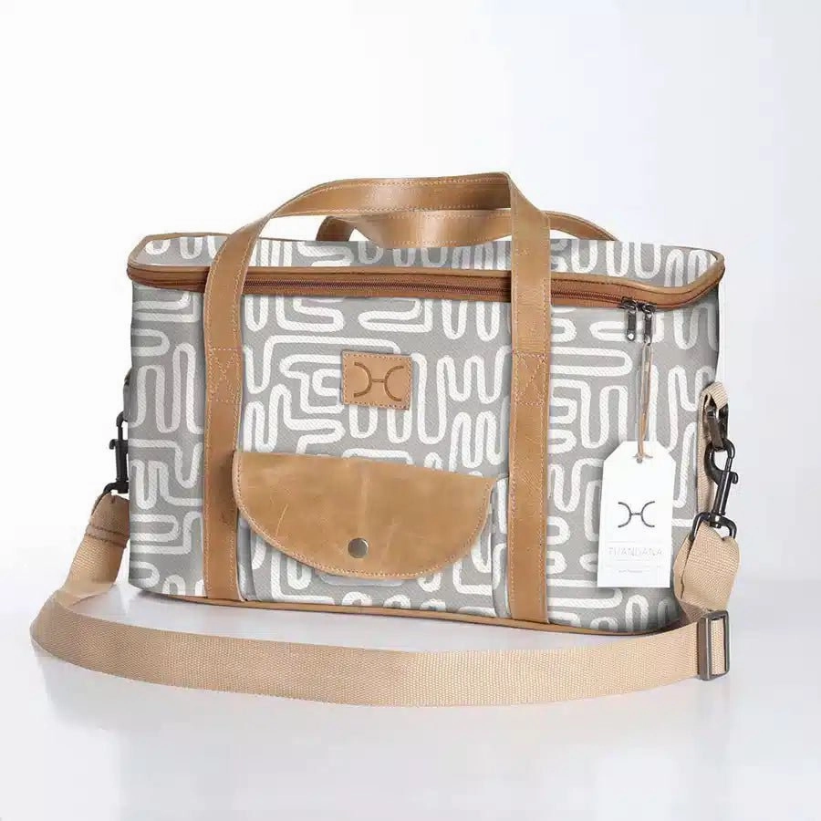 Save Big Online Thandana Laminated Fabric Caddy Cooler Bag