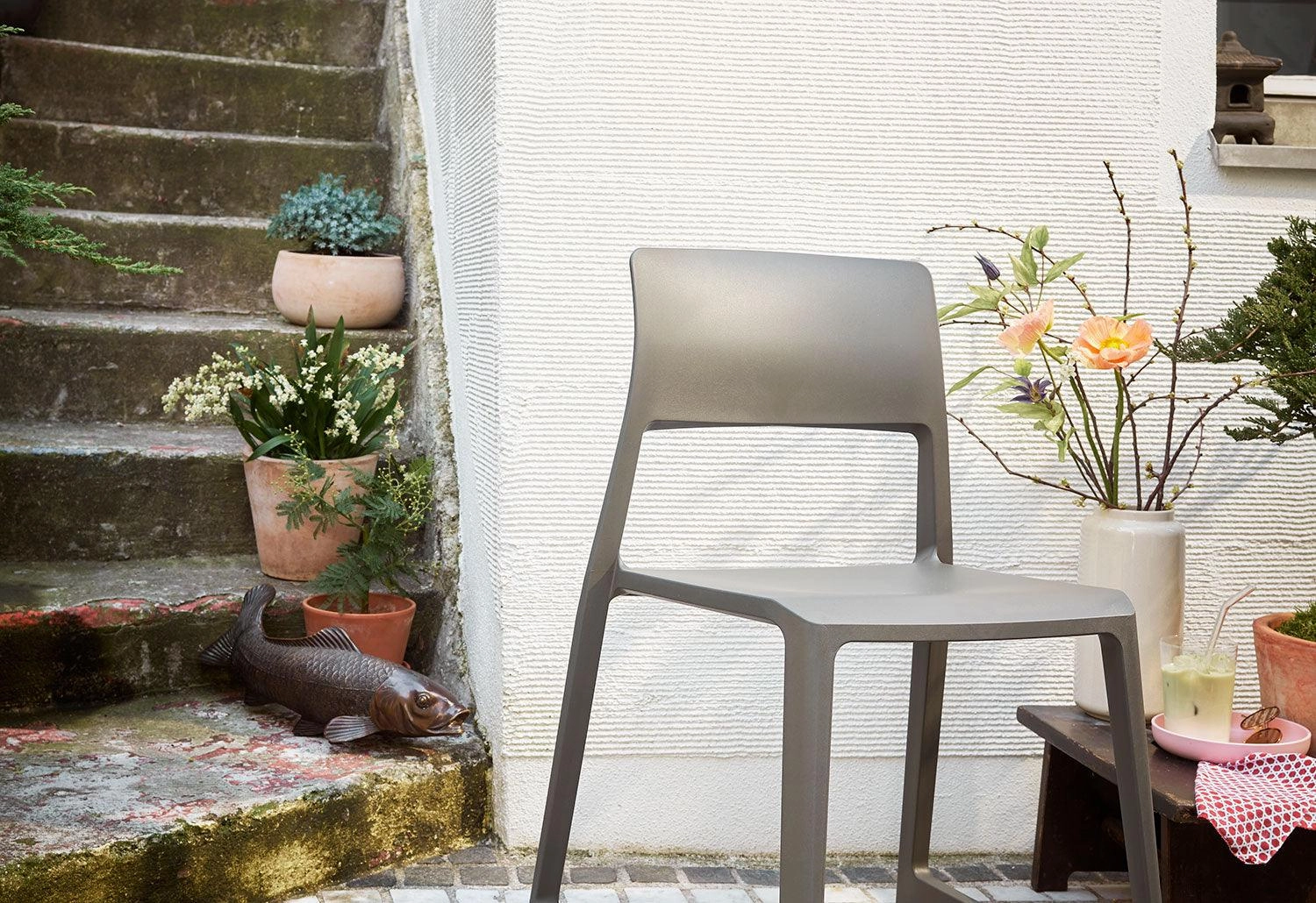Tip Ton RE Chair