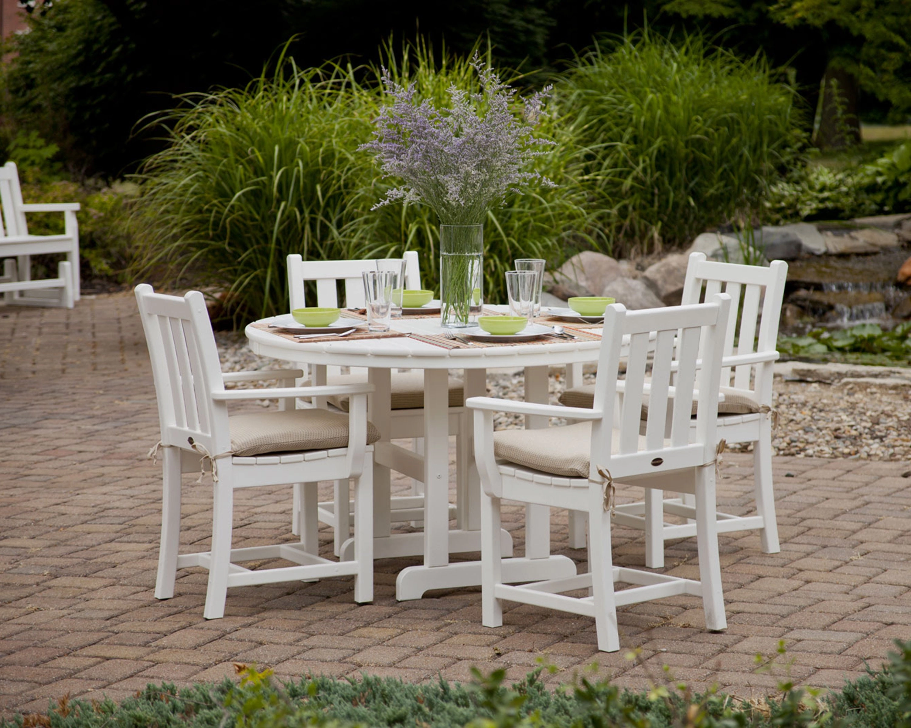 Traditional Garden 5-Piece Round Farmhouse Dining Set