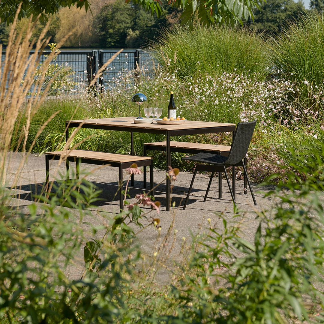 Ville AV25/AV26 Outdoor Dining Table