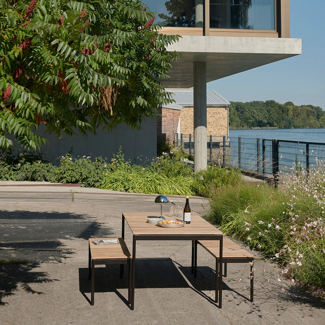Ville AV25/AV26 Outdoor Dining Table