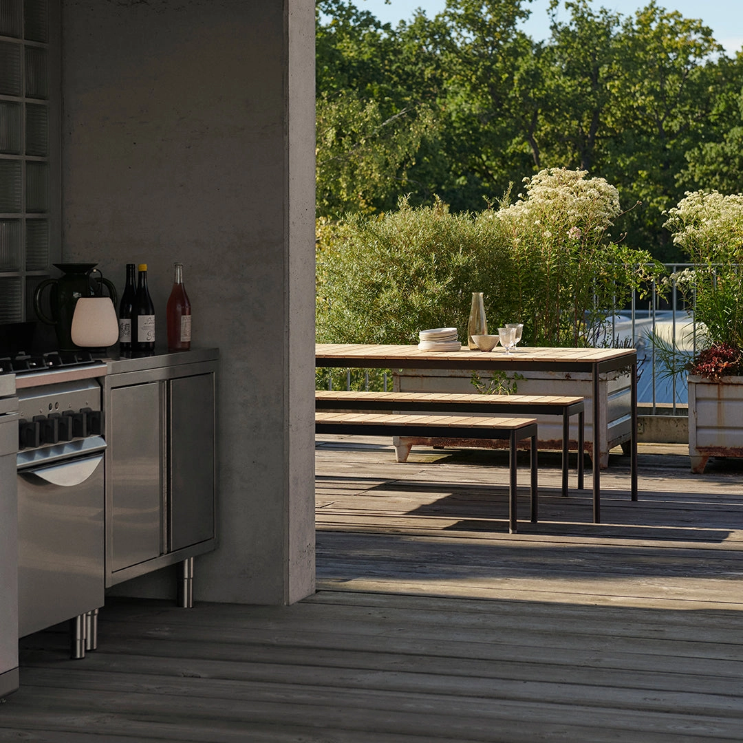 Ville AV27/AV28 Outdoor Bench