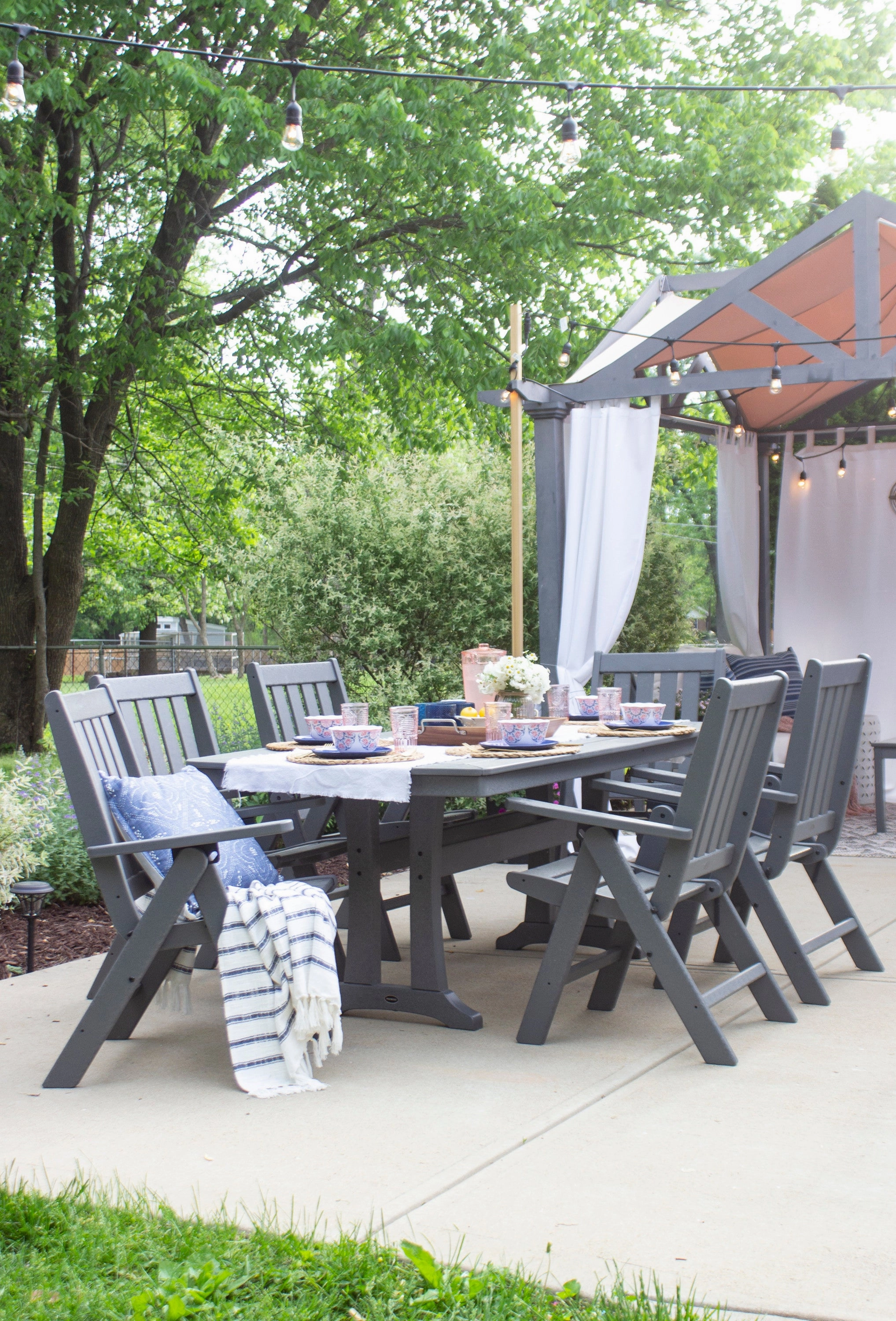 Vineyard Folding Chair 7-Piece Dining Set with Trestle Legs