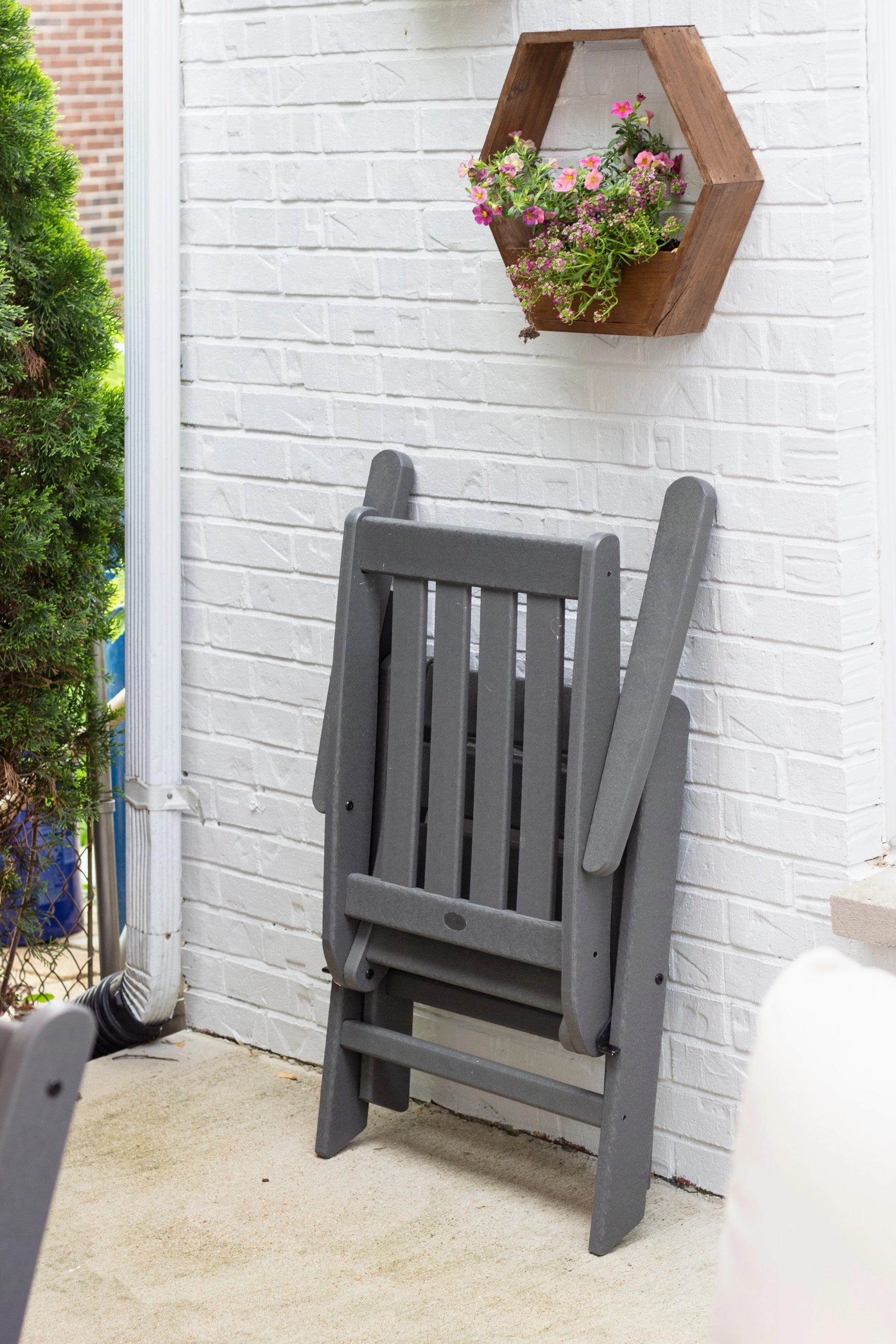 Vineyard Folding Chair 7-Piece Dining Set with Trestle Legs