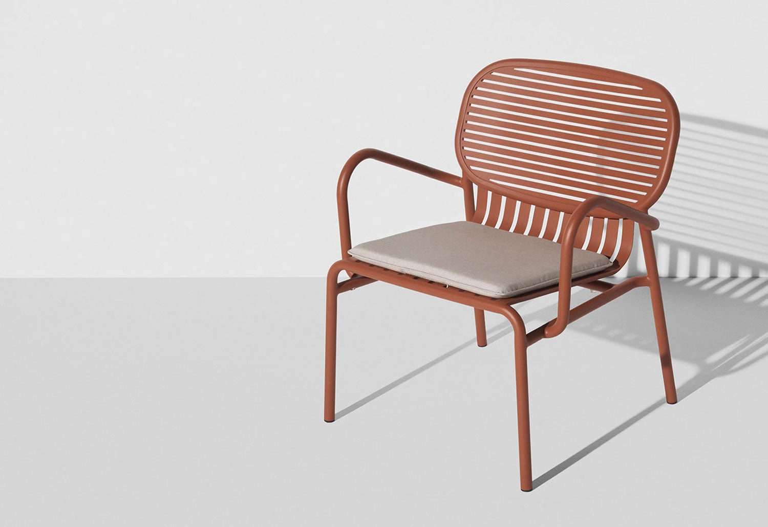 Week-End Lounge Chair