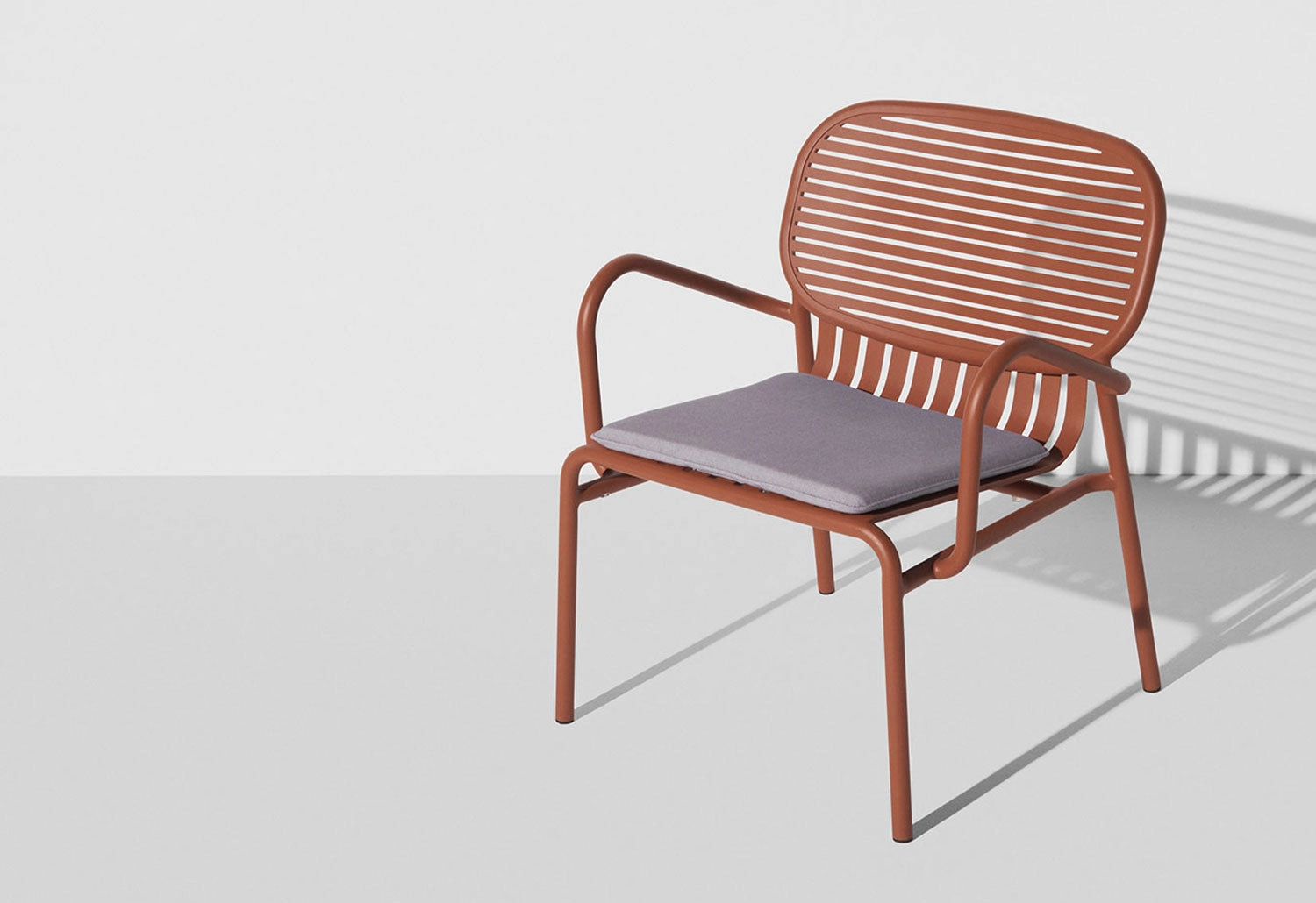 Week-End Lounge Chair