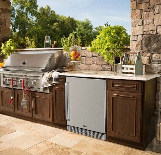 Whynter BOR-53024-SSW Built-in Outdoor 5.3 cu.ft. Beverage Refrigerator Cooler