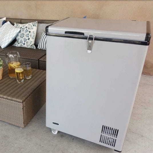 Whynter FM-951GW 95 Quart Portable Wheeled Refrigerator/Freezer with Door Alert and 12v Option