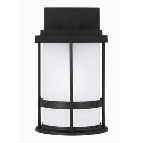 Wilburn Small 1-Light Outdoor Wall Light (with Bulb)Weatherproof outdoor lighting