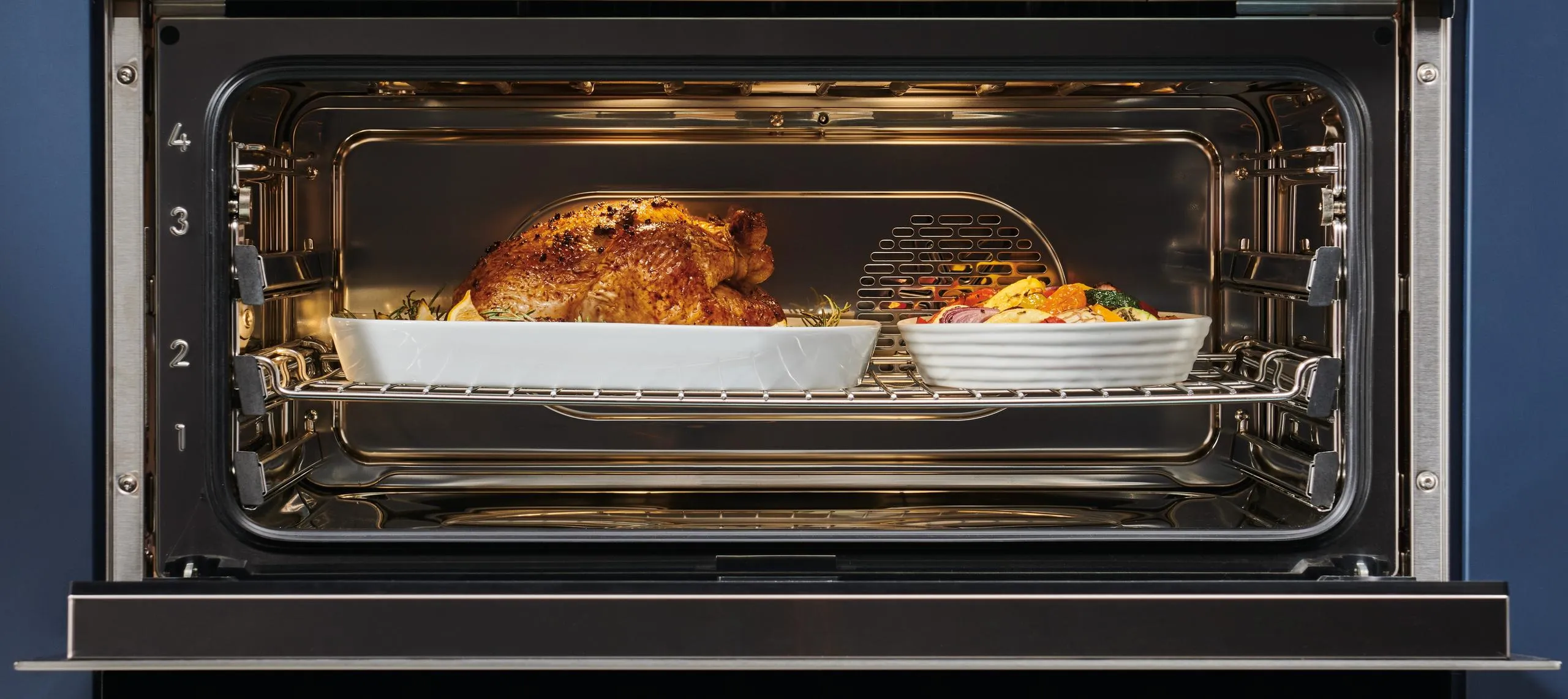 Wolf CSO3050CMB 30" M Series Contemporary Handleless Convection Steam Oven